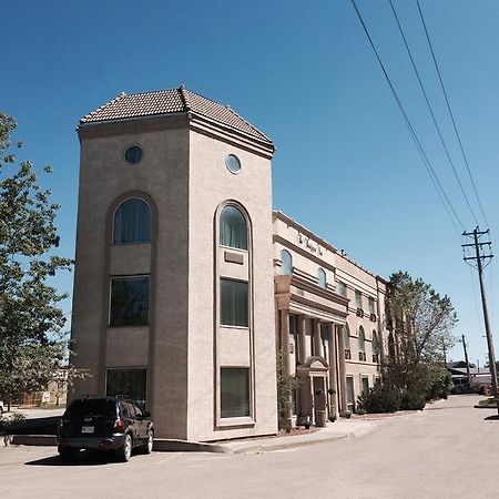 The Bridgeport Inn Fort Mcmurray Exterior foto